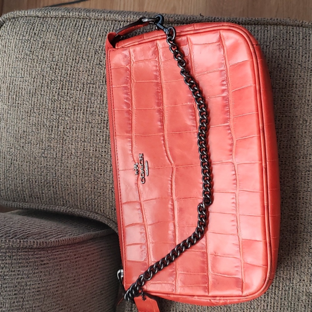 Coach nolita 24